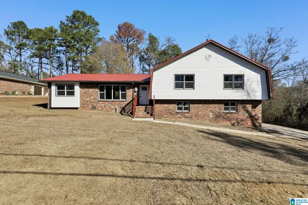 $264,900 | 825 Cherokee Trail, Anniston, AL 36206
