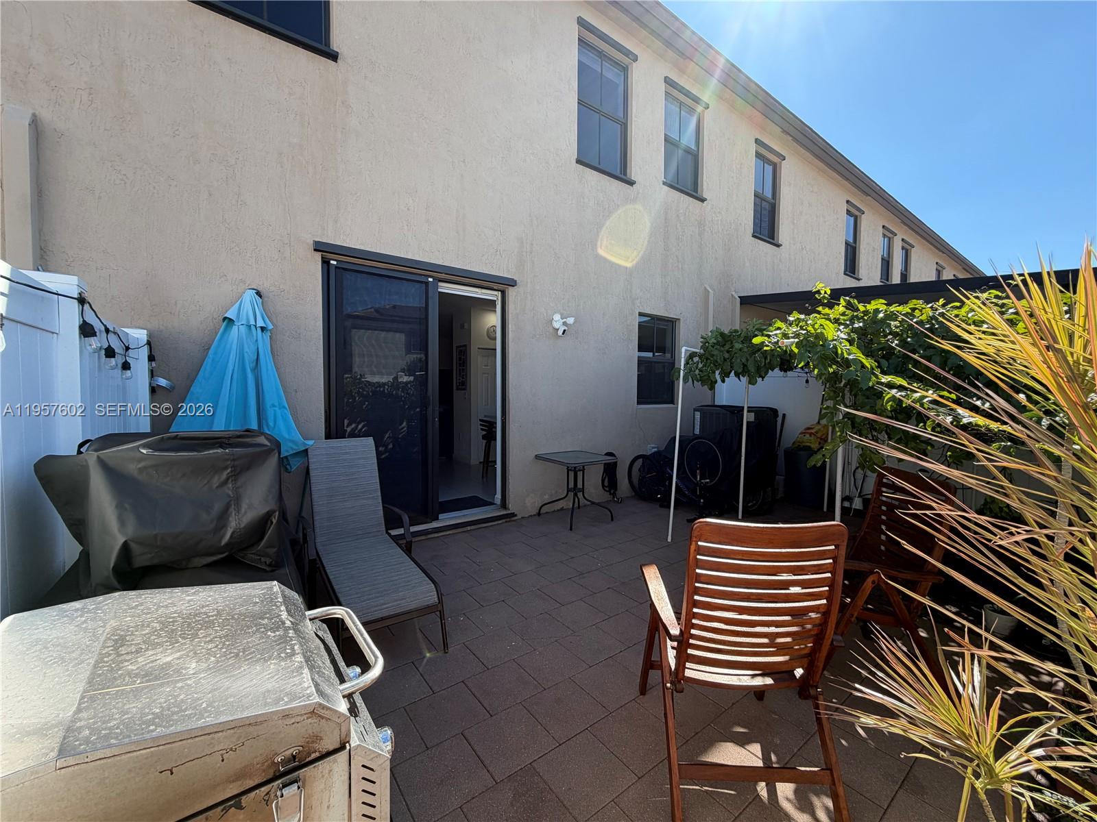 11032 West 33rd Way Hialeah, FL 33018 - Photo 14 of 40