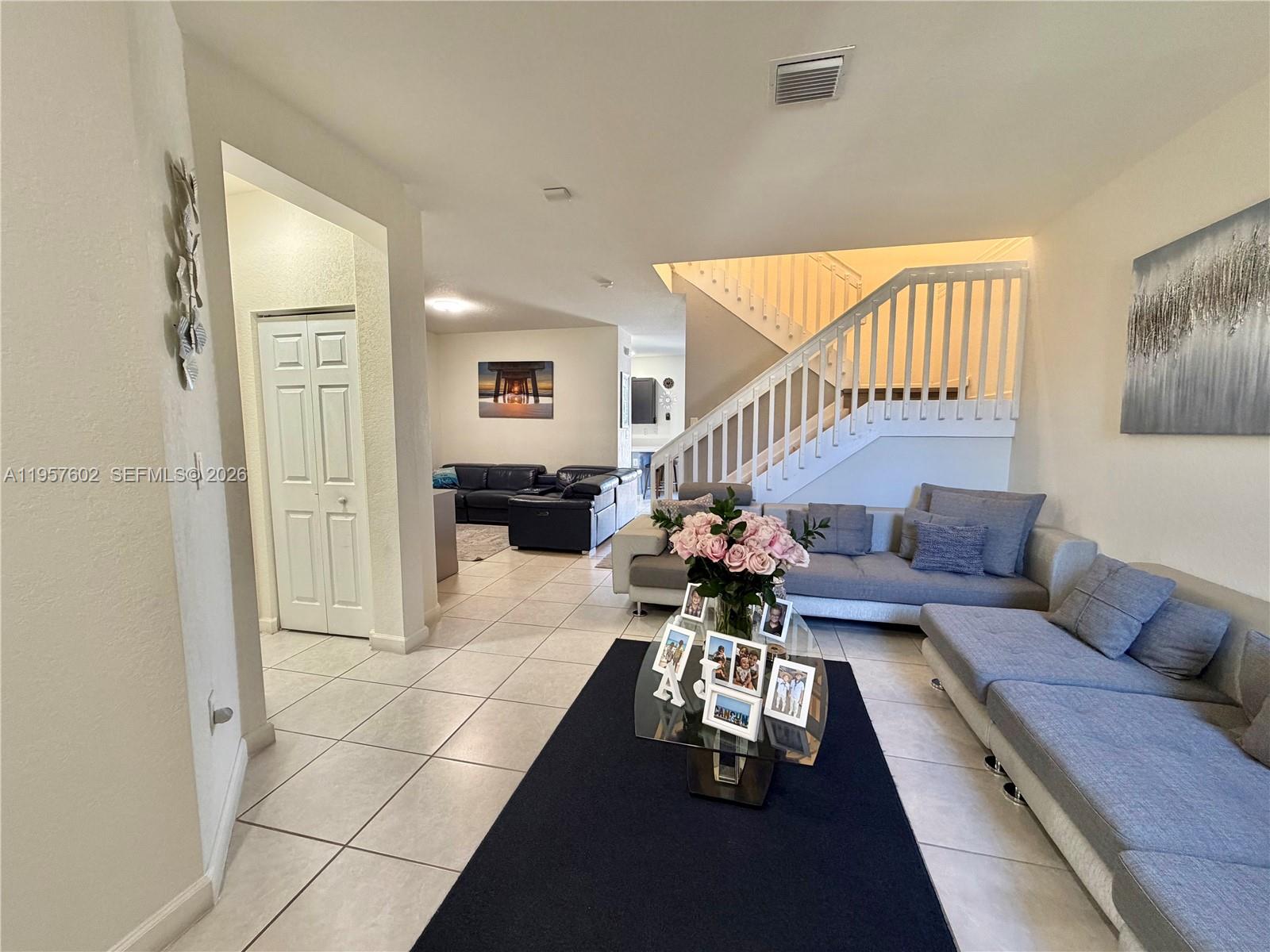 11032 West 33rd Way Hialeah, FL 33018 - Photo 2 of 40