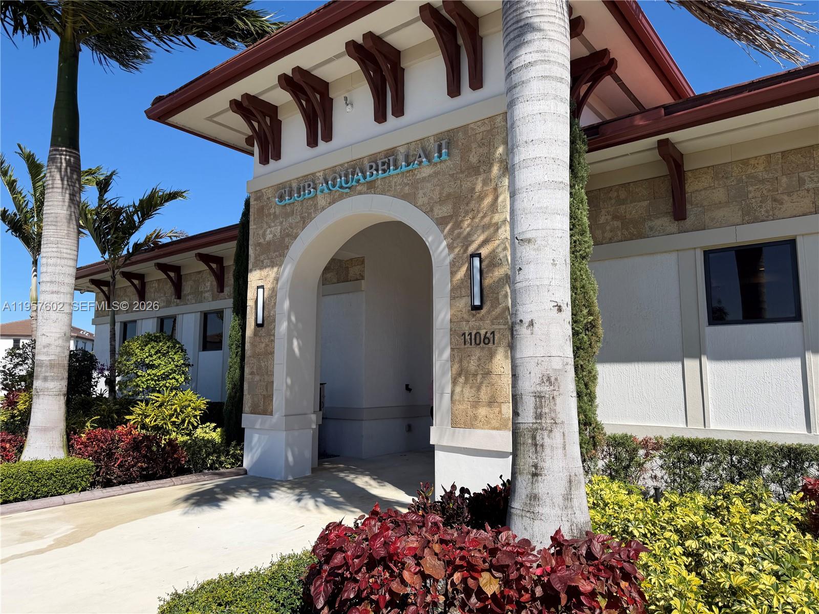 11032 West 33rd Way Hialeah, FL 33018 - Photo 33 of 40