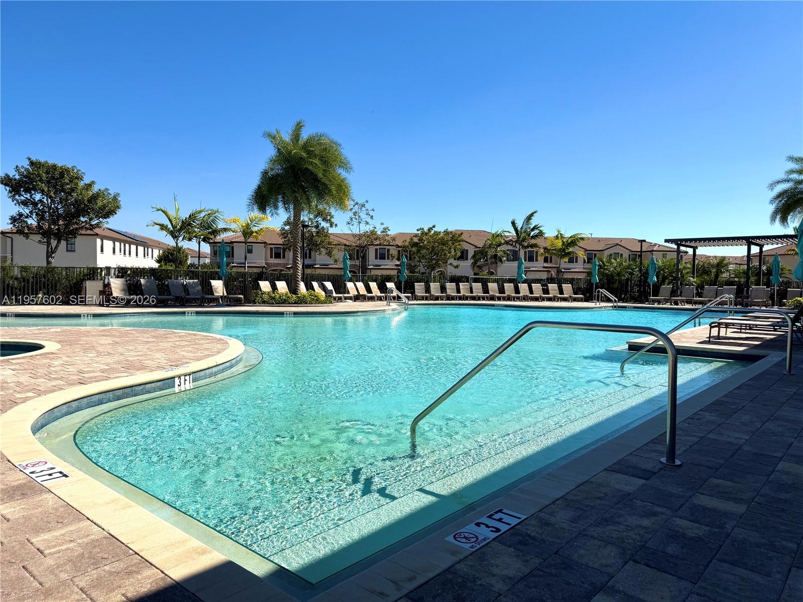 11032 West 33rd Way Hialeah, FL 33018 - Photo 35 of 40