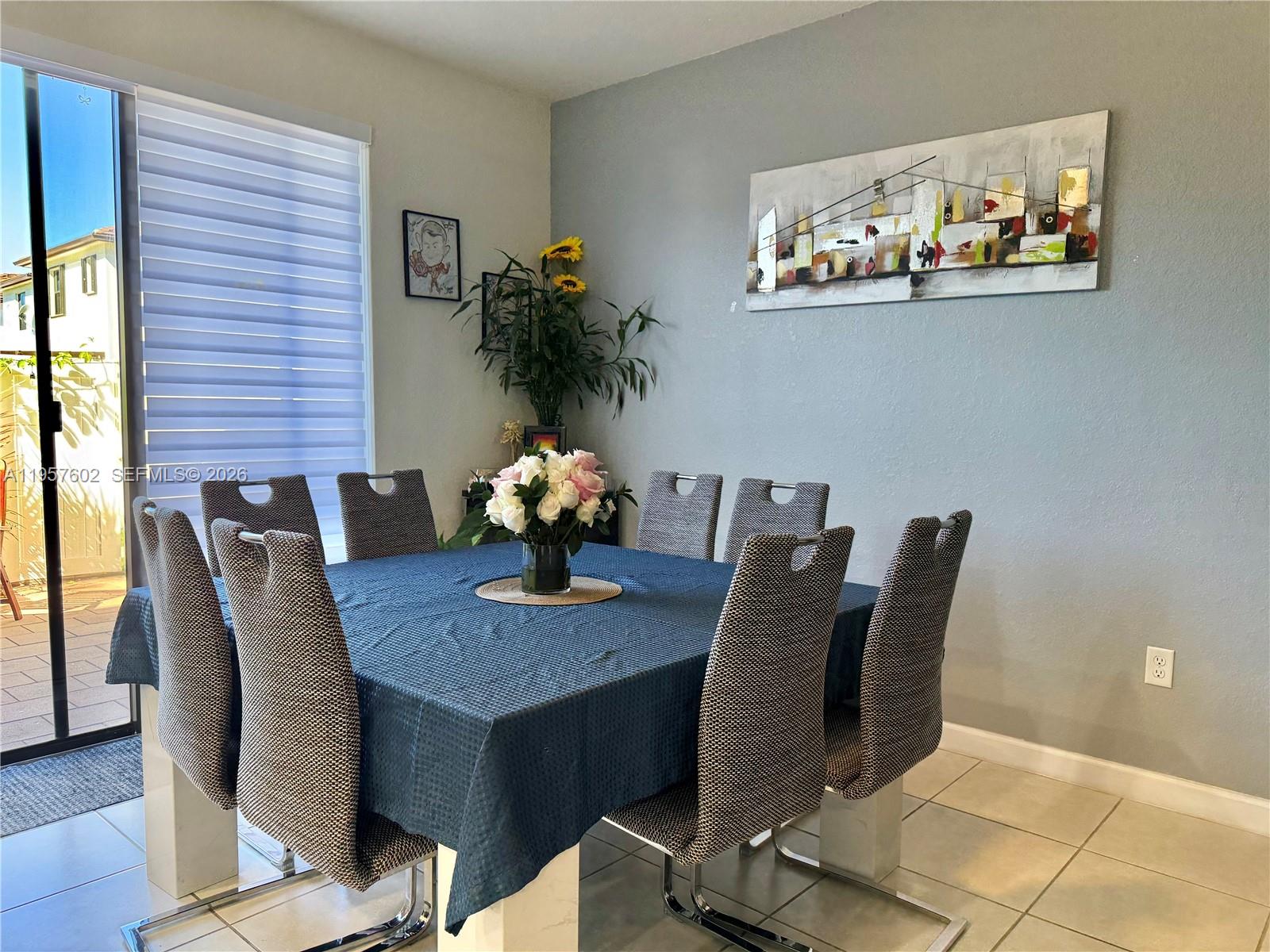 11032 West 33rd Way Hialeah, FL 33018 - Photo 7 of 40