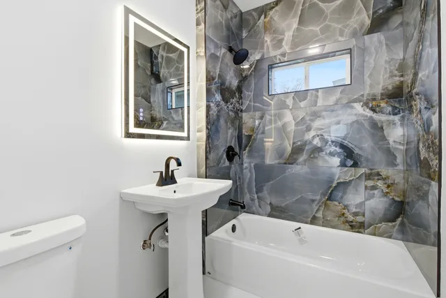 $285,000 | 312 East 136th Street, Chicago, IL 60827