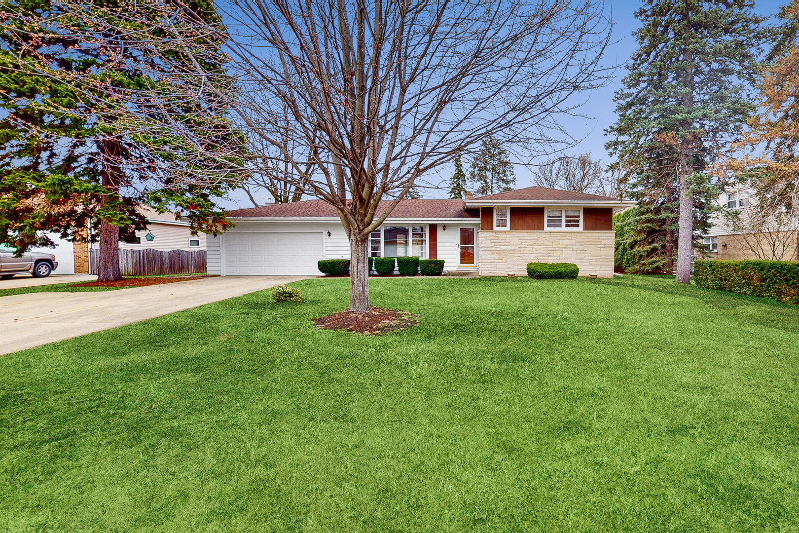 4-n163 5th Avenue Addison, IL 60101 - Photo 1 of 24