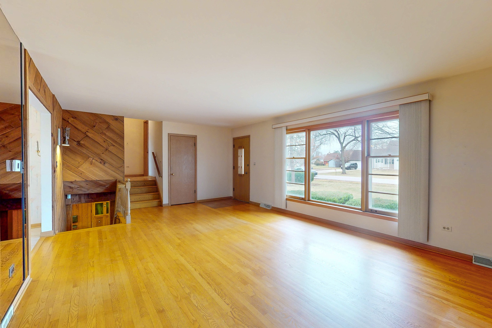 4-n163 5th Avenue Addison, IL 60101 - Photo 8 of 24