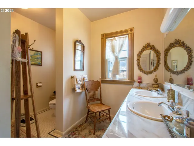 $897,000 | 608 West 6th Street, The Dalles, OR 97058