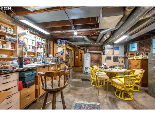 $897,000 | 608 West 6th Street, The Dalles, OR 97058