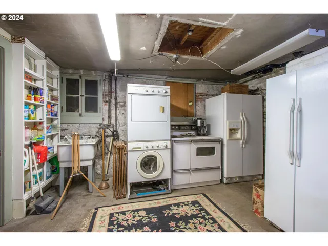 $897,000 | 608 West 6th Street, The Dalles, OR 97058