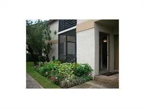$2,000 | 512 Gardens Drive, Unit 103, Pompano Beach, FL 33069