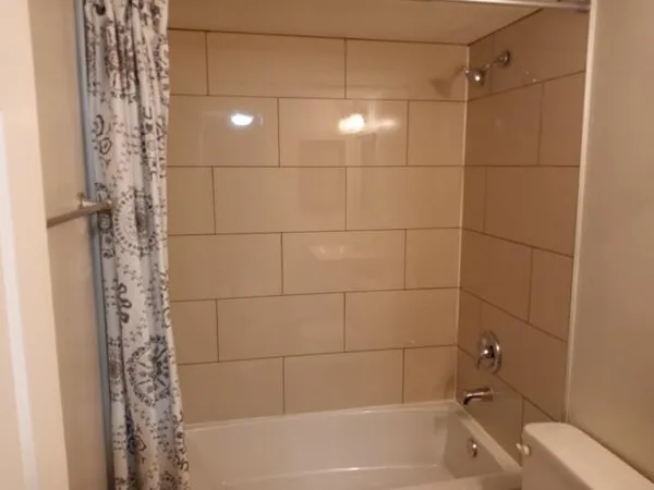 $2,000 | 512 Gardens Drive, Unit 103, Pompano Beach, FL 33069