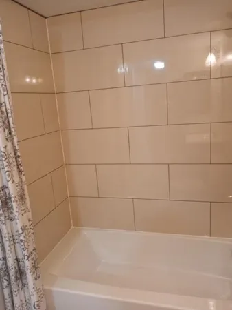 $2,000 | 512 Gardens Drive, Unit 103, Pompano Beach, FL 33069