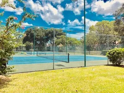 $2,000 | 512 Gardens Drive, Unit 103, Pompano Beach, FL 33069