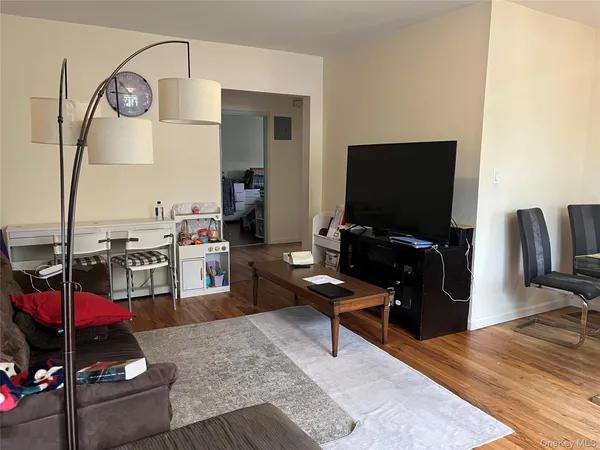 $3,250 | 208-08 39th Avenue, Unit 1 | Bayside