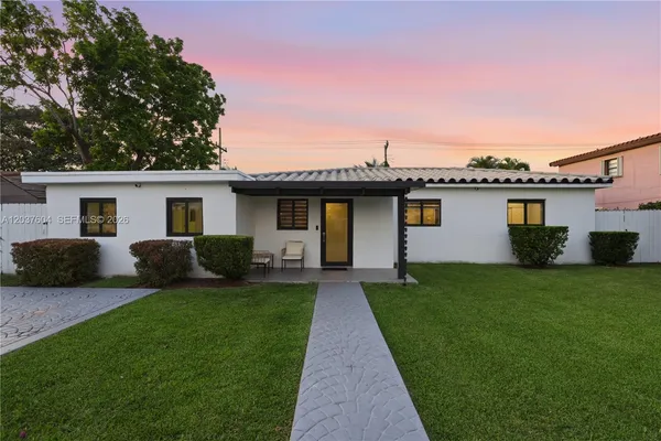 $1,149,000 | 7395 Southwest 39th Street, Miami, FL 33155