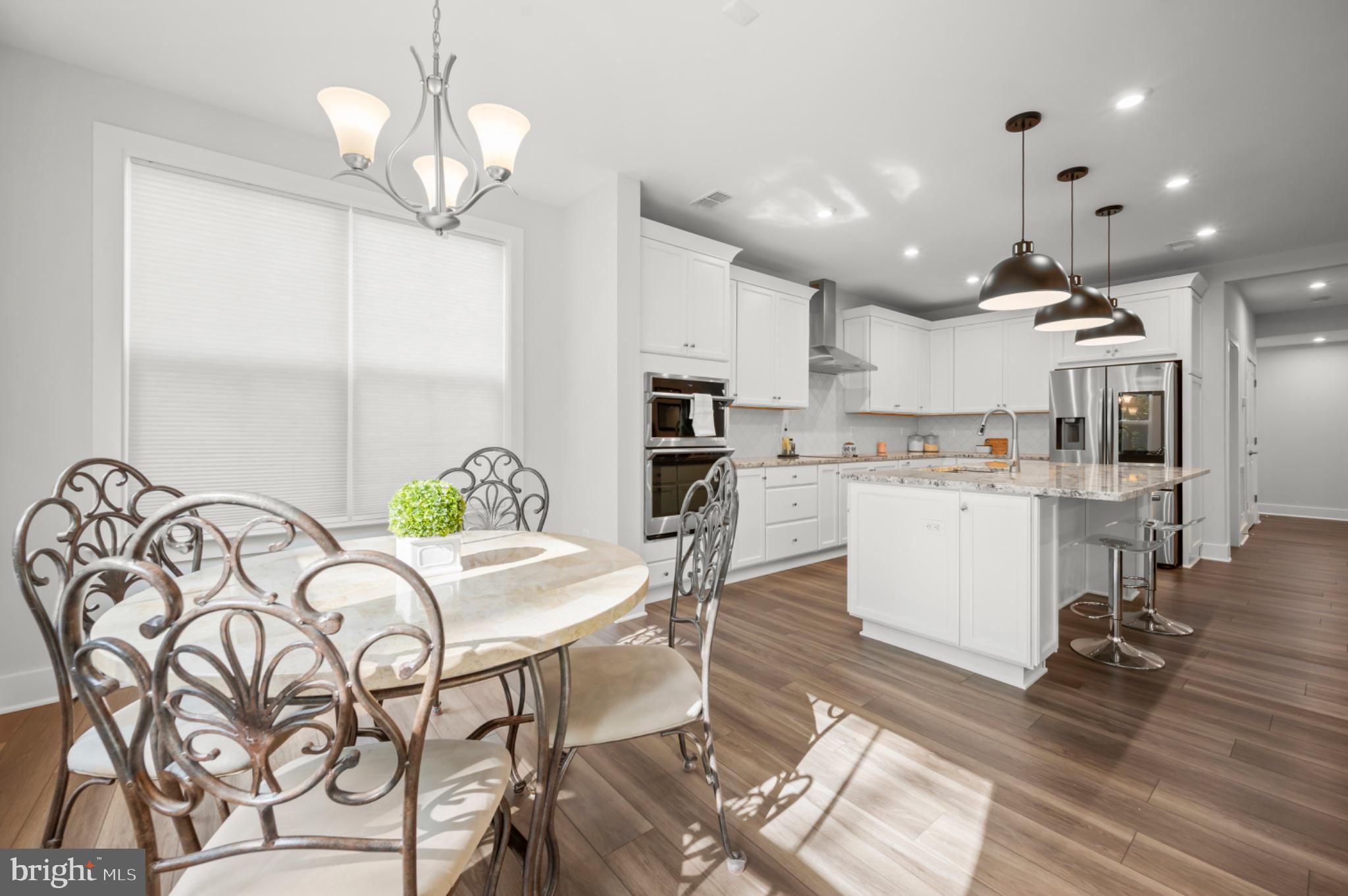 8702 Southrun Road Lorton, VA 22079 - Photo 13 of 35 Cozy breakfast nook- perfect for coffee & reading