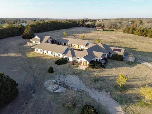 $2,300,000 | 172 Burks Road, Whitewright, TX 75491