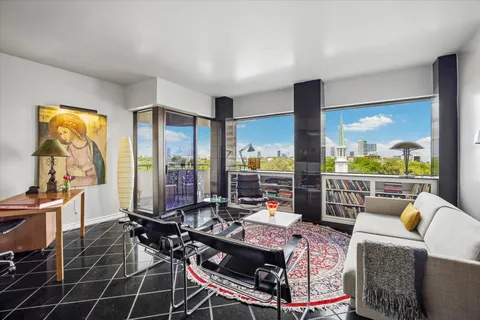 $324,000 | 5000 Montrose Boulevard, Unit 6A, Houston, TX 77006