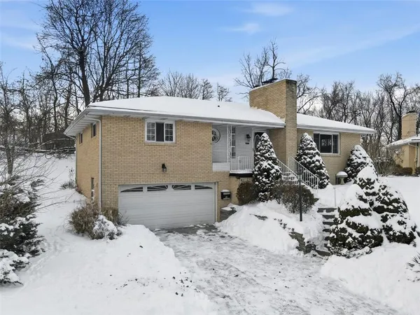 a view of outdoor space yard and patio