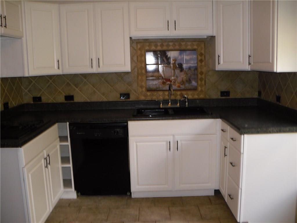 155 Harris Road Butler, PA 16002 - Photo 8 of 16