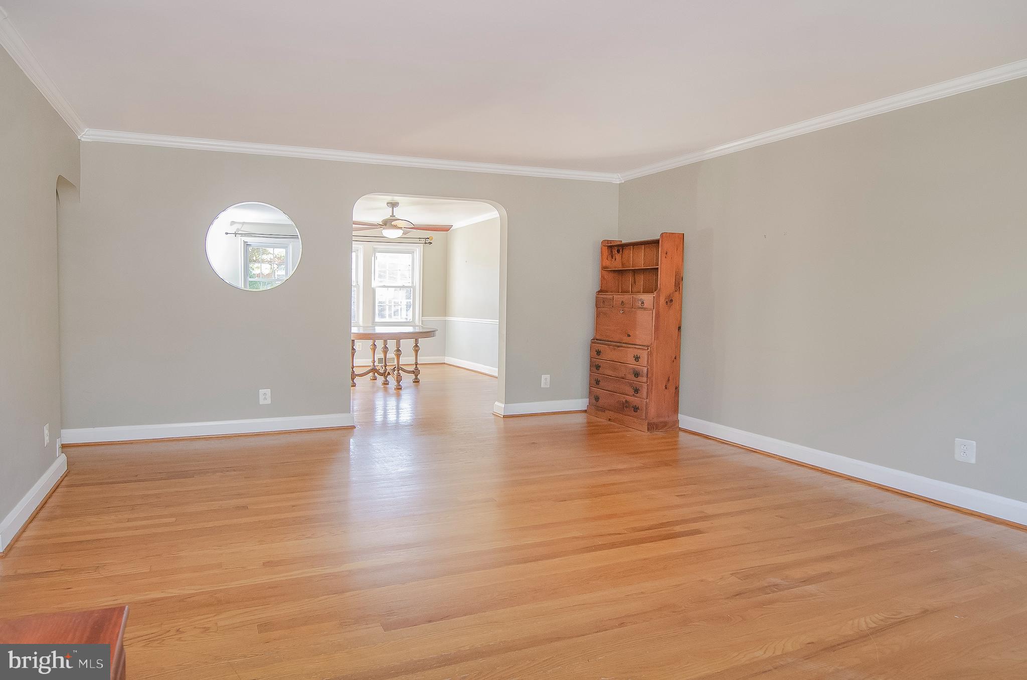 8419 Greenway Road Towson, MD 21286 - Photo 6 of 25