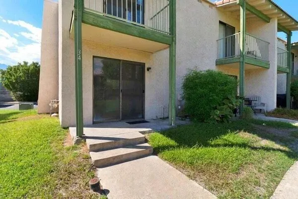 $1,875 | 34 Lakeview Circle, Cathedral City, CA 92234