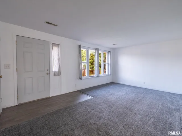 $284,900 | 101 Patricia Avenue, East Peoria, IL 61611