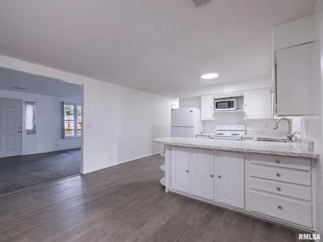 $284,900 | 101 Patricia Avenue, East Peoria, IL 61611