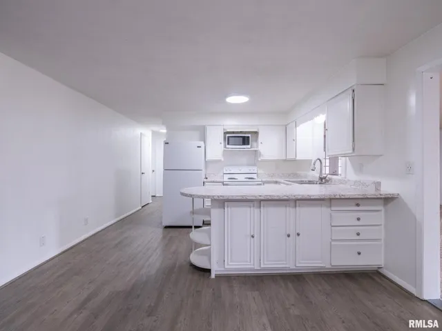 $284,900 | 101 Patricia Avenue, East Peoria, IL 61611