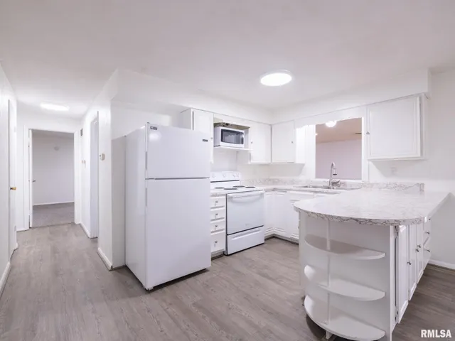 $284,900 | 101 Patricia Avenue, East Peoria, IL 61611