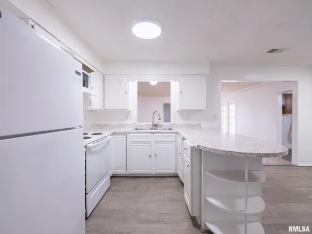 $284,900 | 101 Patricia Avenue, East Peoria, IL 61611