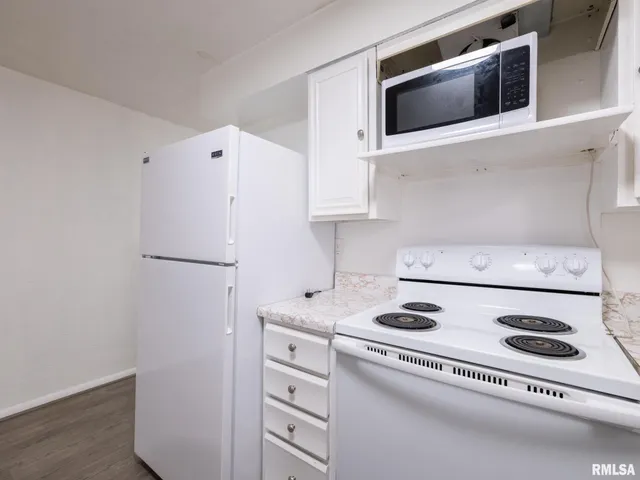 $284,900 | 101 Patricia Avenue, East Peoria, IL 61611