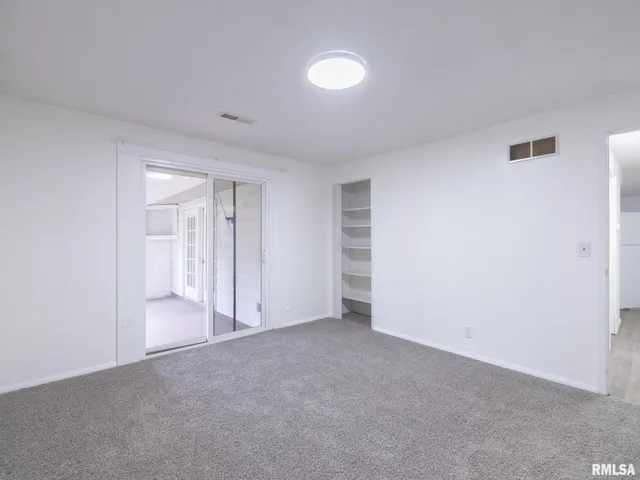 $284,900 | 101 Patricia Avenue, East Peoria, IL 61611