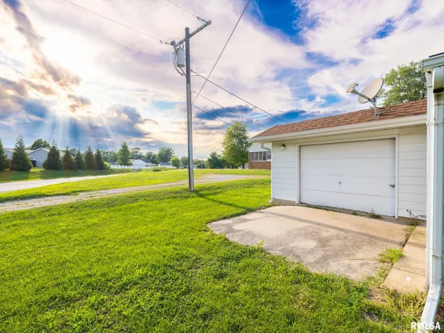 $284,900 | 101 Patricia Avenue, East Peoria, IL 61611