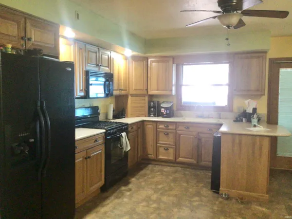 $225,000 | 713 South Franklin Street, Winamac, IN 46996