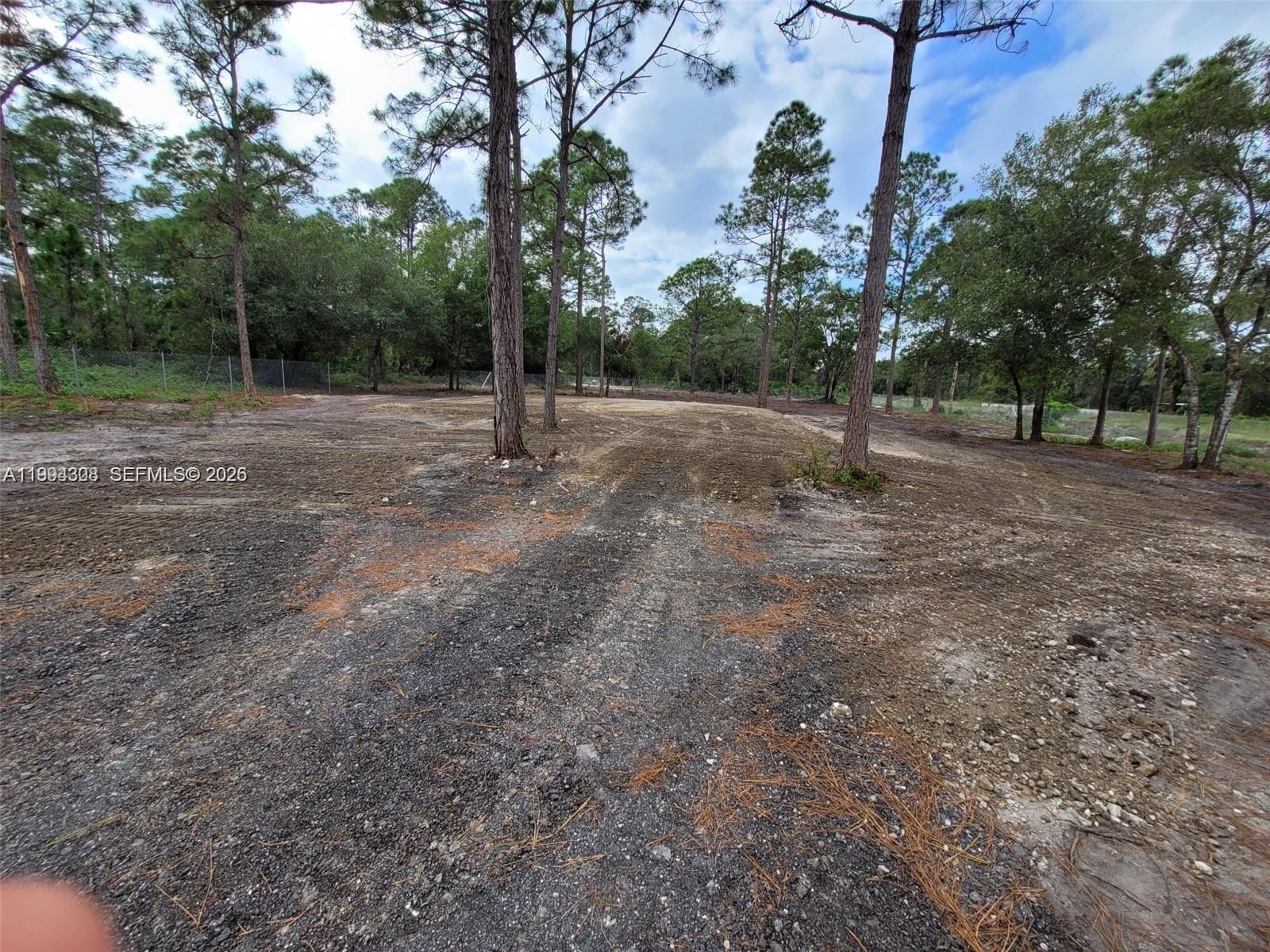 610 South Quebrada Street Clewiston, FL 33440 - Photo 9 of 10 a view of a outdoor space