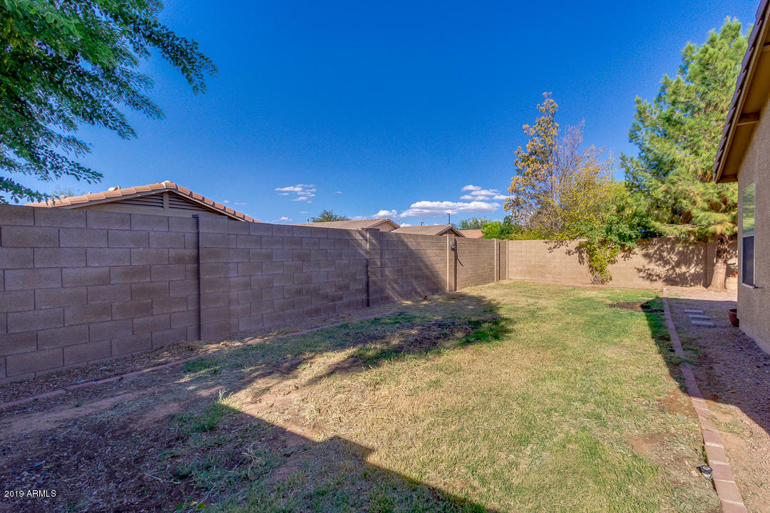 1986 West Tanner Ranch Road Queen Creek, AZ 85144 - Photo 32 of 32 a view of a backyard