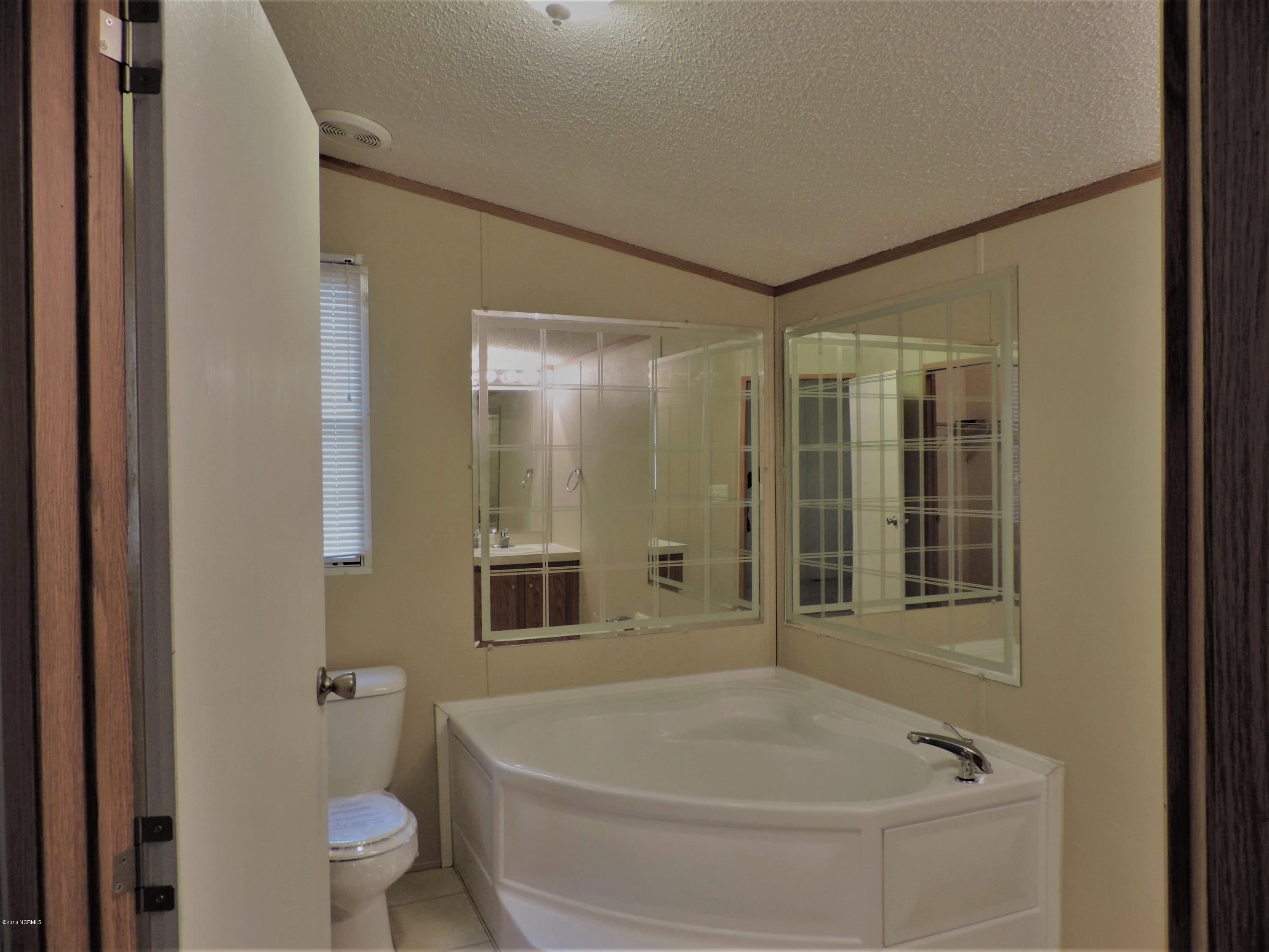 4219 Needmore Road Turkey, NC 28393 - Photo 5 of 7 DSCN9915