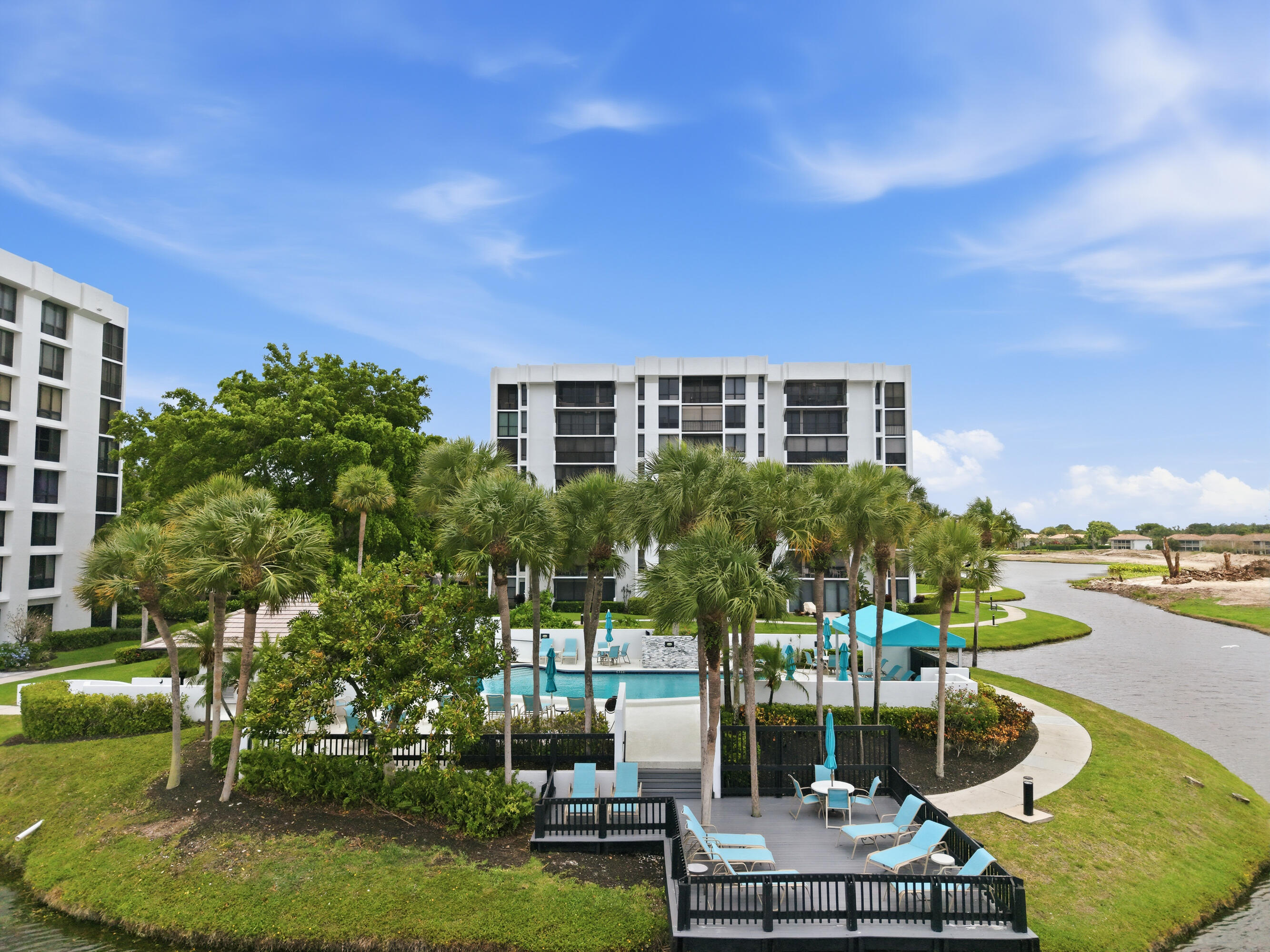 7768 Lakeside Boulevard, Unit 515 Boca Raton, FL 33434 - Photo 38 of 55 Pool and Deck