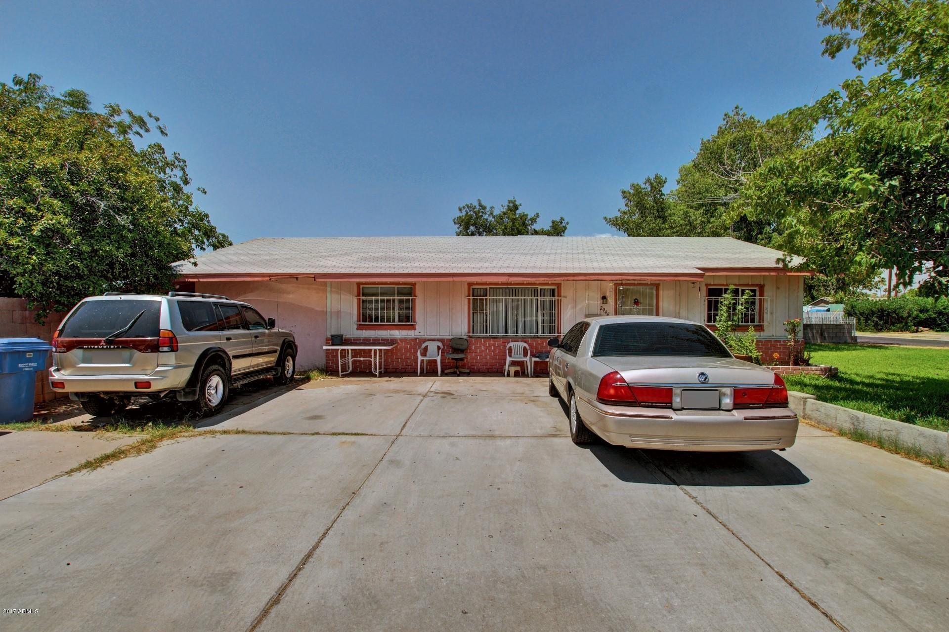 2202 North 30th Street Phoenix, AZ 85008 - Photo 2 of 16 0002-30th (1)