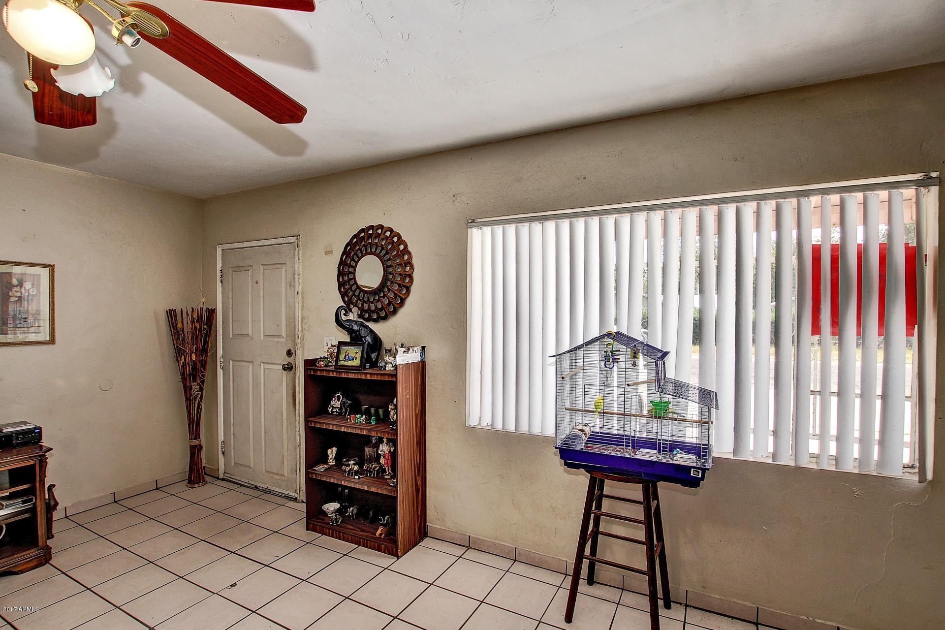 2202 North 30th Street Phoenix, AZ 85008 - Photo 4 of 16 0005-30th (4)
