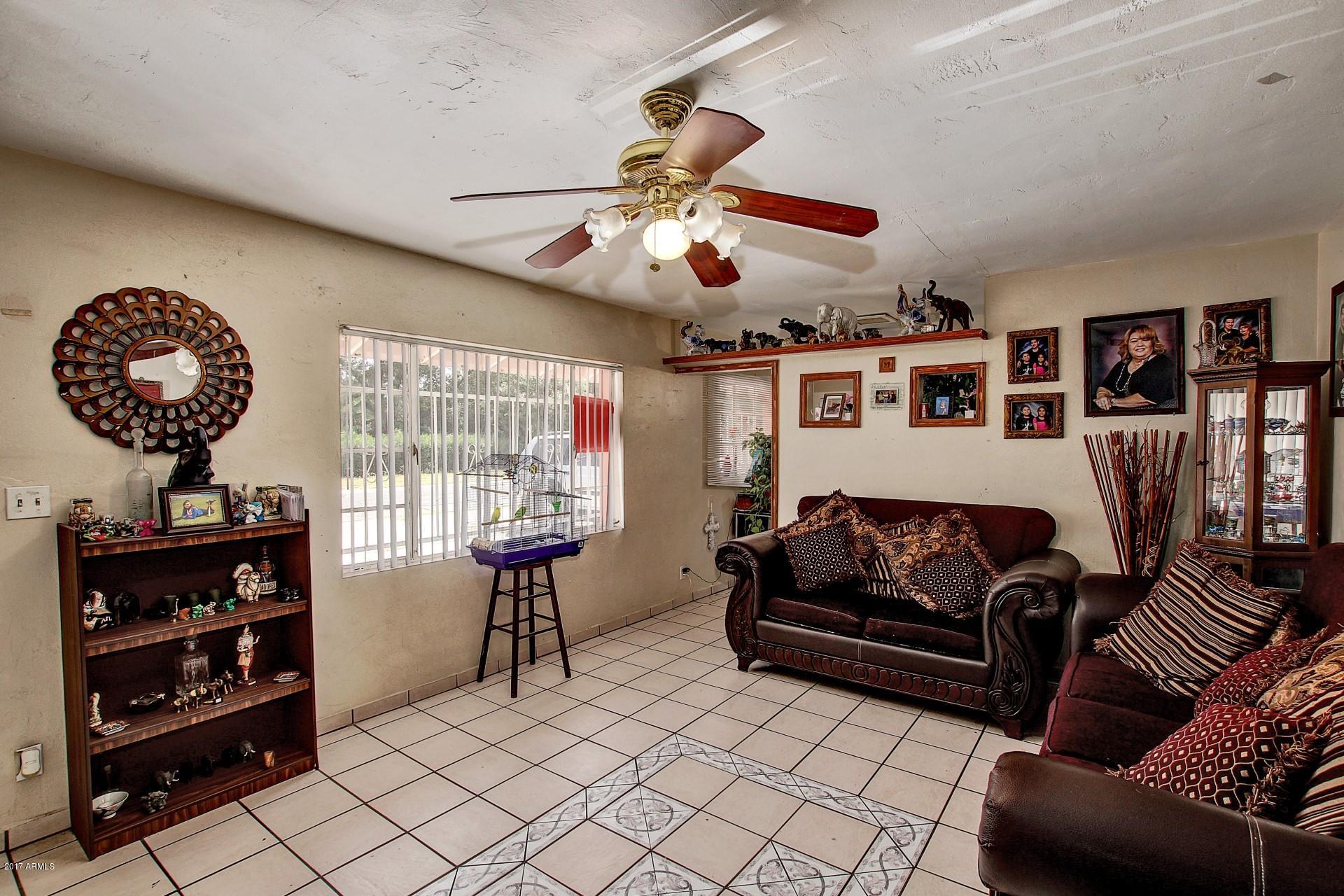 2202 North 30th Street Phoenix, AZ 85008 - Photo 8 of 16 0009-30th (7)