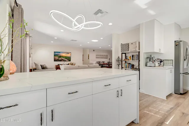 $1,195,000 | 8225 Fallbrook Avenue, West Hills, CA 91304