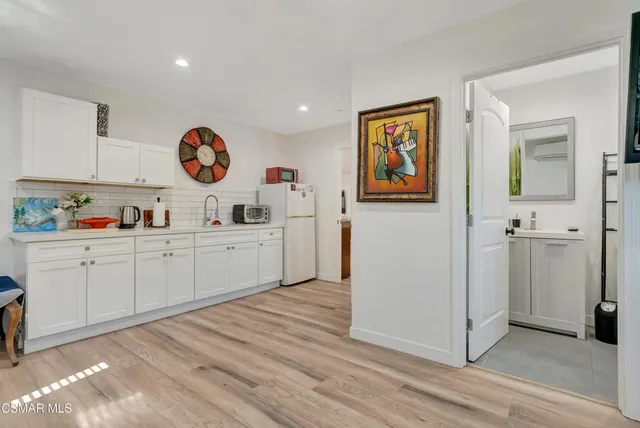 $1,195,000 | 8225 Fallbrook Avenue, West Hills, CA 91304