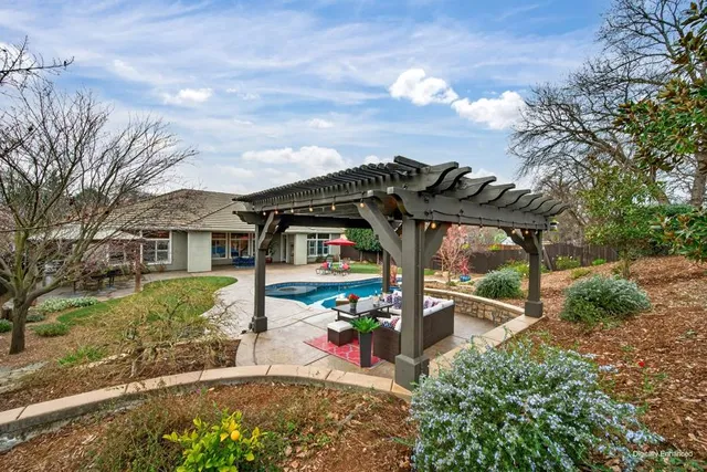 $1,050,000 | 1409 West Colonial Parkway, Unit W, Roseville, CA 95661