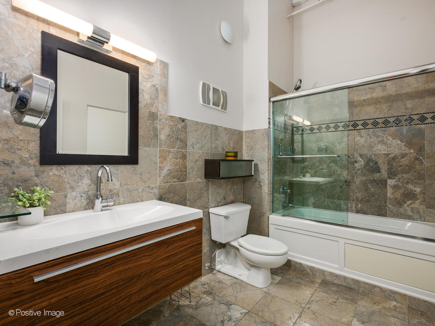 1000 West Washington Boulevard, Unit 216 Chicago, IL 60607 - Photo 2 of 20