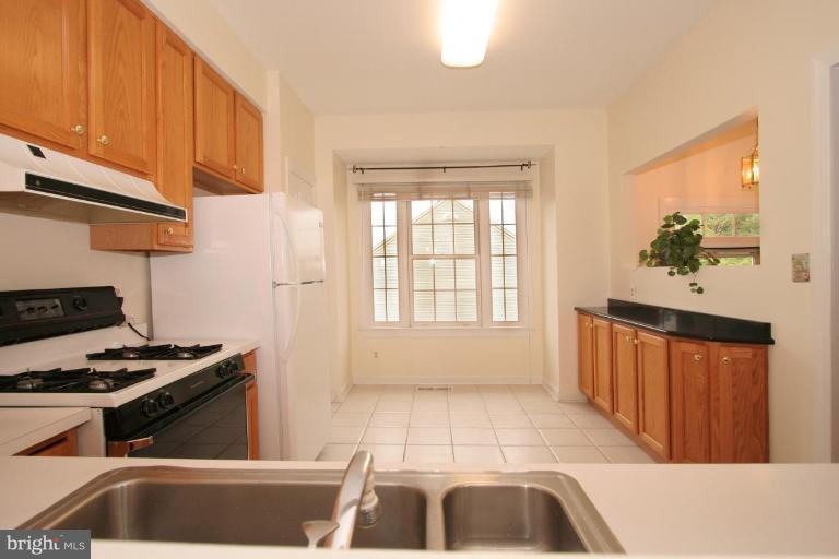 3630 Ransom Place Alexandria, VA 22306 - Photo 11 of 19 Kitchen