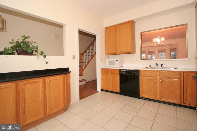3630 Ransom Place Alexandria, VA 22306 - Photo 12 of 19 Kitchen #3