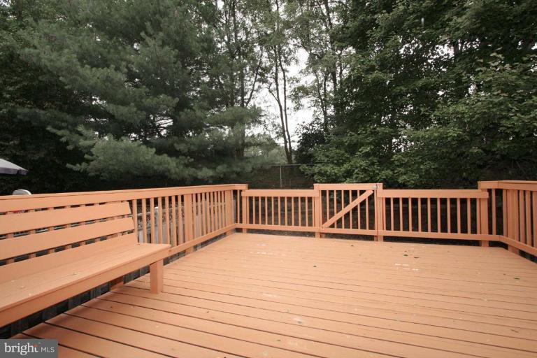 3630 Ransom Place Alexandria, VA 22306 - Photo 6 of 19 Deck