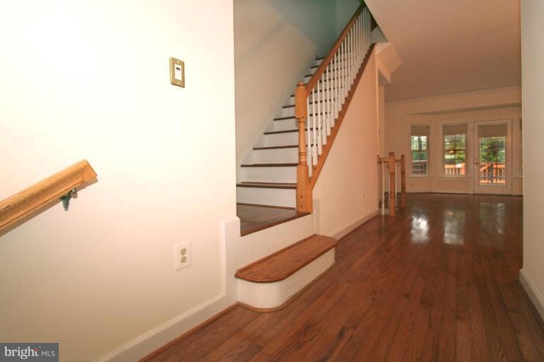 3630 Ransom Place Alexandria, VA 22306 - Photo 9 of 19 Staircase