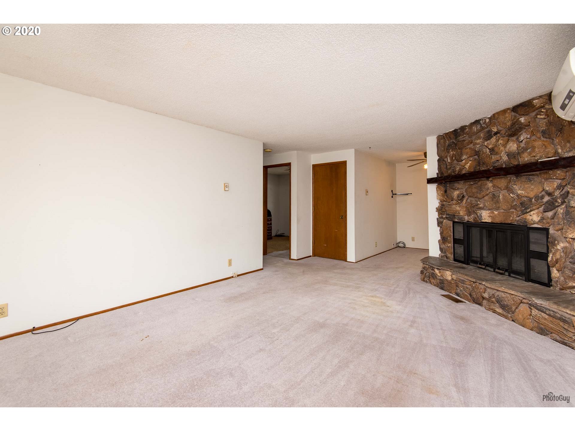 364 North 49th Street Springfield, OR 97478 - Photo 5 of 30